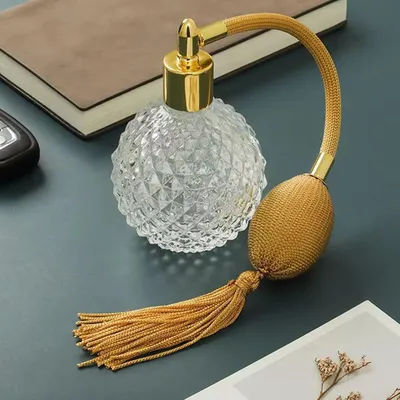 2025 Long Mist Spray Bottle 100ml Crystal Glass Art Vintage Style Refillable Perfume Atomizer Refillable Glass Perfume Bottles