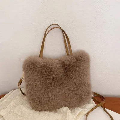 Plush Faux Rabbit Fur Women's Tote Bag, Can Be Carried by Hand or Worn Cross-Body, Soft and Warm, Perfect for Winter Use, Stylish and Versatile, Large Capacity for Carrying a Phone, Books, Water