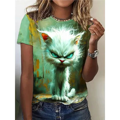 T-shirt vert délavé pour femme - Chat blanc en colère aux yeux lumineux, motif graphique fantaisie audacieux pour un usage quotidien décontracté