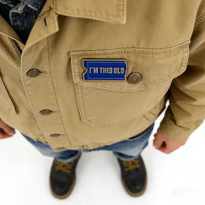 I'M This Old Ticket Shape Enamel Brooch Birthday Age Celebration Lapel Pin Fun Party Badge Vintage Nostalgia Decoration For Clot