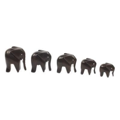 Artisan Crafted Wood Elephant Sculpture (Set of 5) 'Elephant Family'