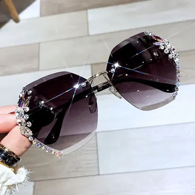 Nouvelle mode strass lunettes de soleil femmes minceur lunettes de soleil marée rouge crème solaire Anti-ultraviolet coréen lunettes lentille soleil