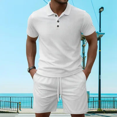 Ensemble polo et short texturés de haute qualité pour hommes, confortables et respirants, idéaux pour les tenues décontractées, les vacances ou les loisirs.