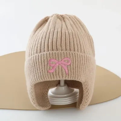Nouveau bonnet de pull tricoté chaud coupe-vent Protection des oreilles chapeau nœud broderie bonnet résistant au froid chapeau Sports de plein air