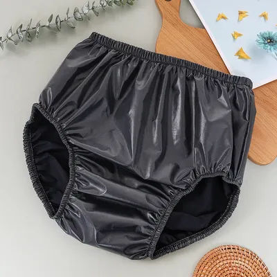 Adult diapers are soft, skin-friendly and leak-proof, suitable for women during menstruation and the elderly sick in bed.