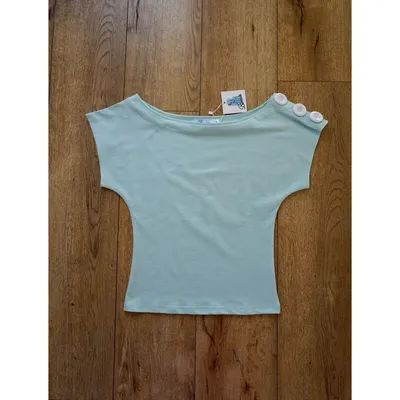 T-shirt vert menthe style Y2K à épaules dénudées avec découpe sur une épaule et silhouette ajustée