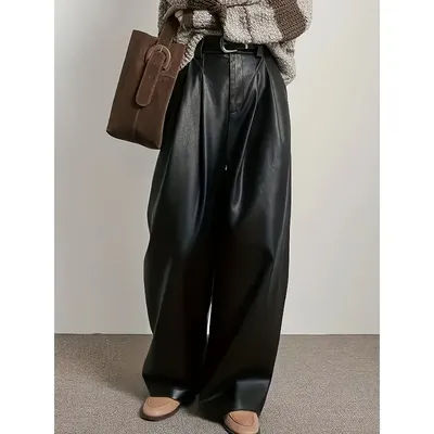 Pantalon en cuir noir rétro pour femmes, taille haute et fin, polyvalent, décontracté, nouvelle collection automne et hiver 2026