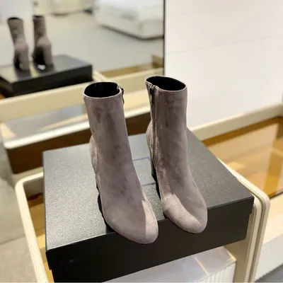 Bottes de luxe à talon bas, bottes hautes de style cavalier pour femmes, modèle de bottes longues avec bout rond en fourrure