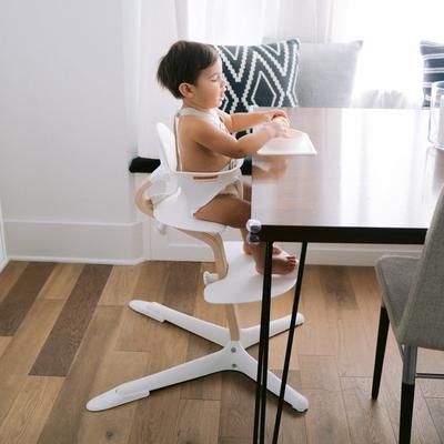 Nomi Highchair - White/Walnut