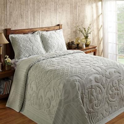 Ashton Collection Tufted Chenille Bedspread by Better Trends in Sage (Size QUEEN)