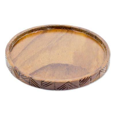 Natural Circle,'Hand Carved Round Conacaste Wood Tray from Guatemala'