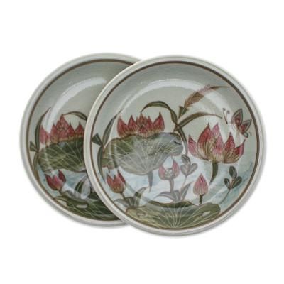 '2 Hand-Painted Celadon Ceramic Floral & Leaf Dessert Plates'