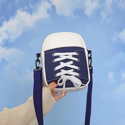 Borsa a tracolla da donna ispirata alle sneaker: borsa a tracolla casual in tela con design allacciato per adolescenti e outfit street style