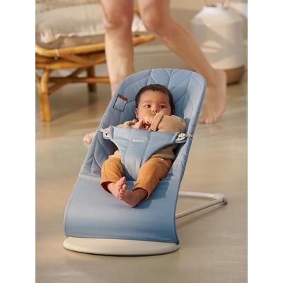 BabyBjorn Bouncer Bliss, Light Gray Frame Petal Quilt Cotton Blue