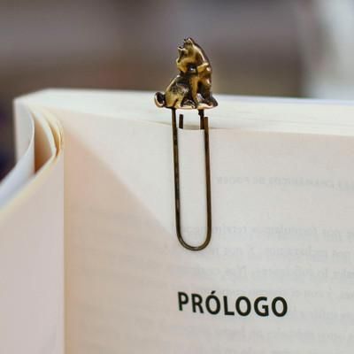 'Antique-Finished Dog-Shaped Golden Zamac Metal Clip Bookmark'