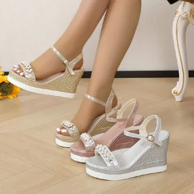 Sandales à l'offre elles compensées pour femmes, chaussures d'été avec perles transparentes et biscuits, à talons hauts, pour la plage, tendance 2024