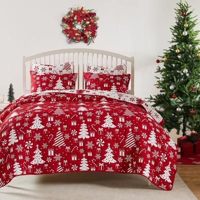 Snowflakes Holiday Matelassé Coverlet Set, Red, 3-Piece King by Greenland Home Fashions in Red (Size TWIN)