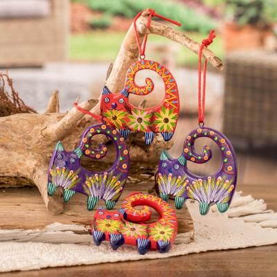 '4 Hand-Painted Cat-Shaped Ceramic Ornaments from Guatemala'