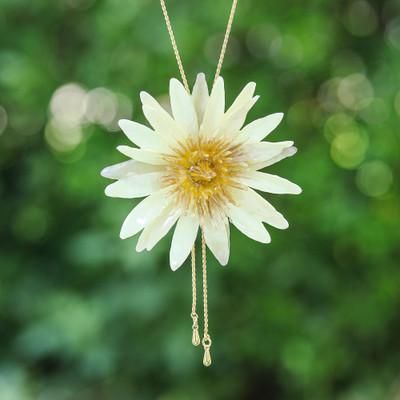 'Resin-Coated Flower Lariat Necklace with Gold-Plated Chain'