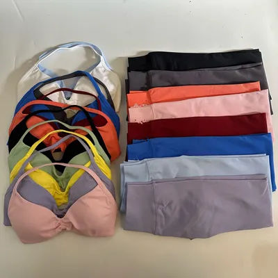 No Logo Seamles Yoga Set Women Workout Scrunch Leggings Set Strappy Halter Sports Bra Fitness Gym Clothing Workout Set 2 Pieces