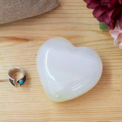 'Heart-Shaped White Onyx Home Accent Hand-Carved in Mexico'
