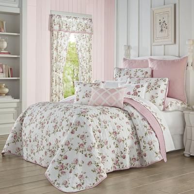 Rosemary 3 Piece Quilt Set by Royal Court in Rose (Size FL/QUE)