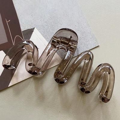 Trendy Y2K Hair Clips For Women,Large 11cm Glossy Wavy Claw Clips Amber Brown, 2PCS,Minimalist 90s Retro Hair Accessory 1pc b size Fits All