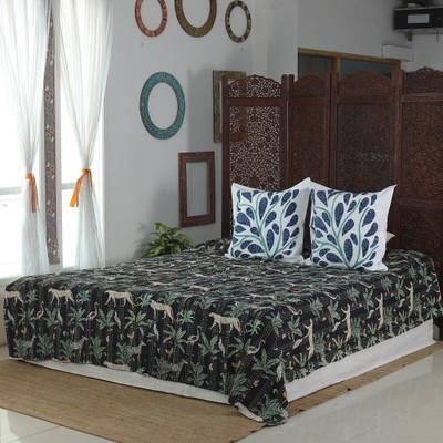 'Tropical-Themed Embroidered Cotton Queen Bedspread in Black'
