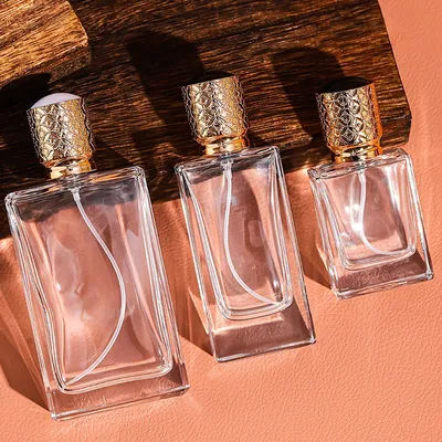 30/50/100ML Glass Perfume Bottle Clear Square Shape Vials Gold Spray Pump Portable Refillable Container Perfume Bottle Travel