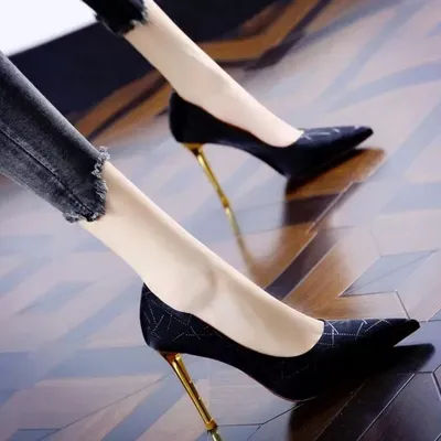 Robe d'été à talons hauts et lanières pour femmes, chaussures à la mode, sandales stiletto, nouveau style européen