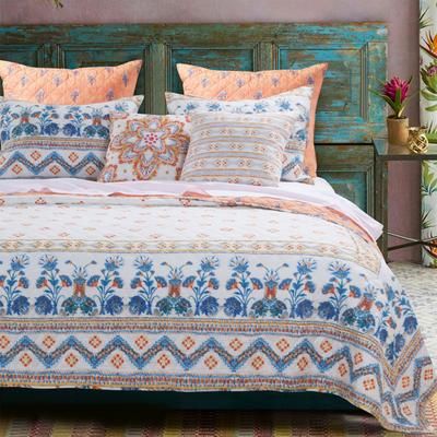 Aleena Quilt Set by Barefoot Bungalow in Ivory (Size FL/QUE)