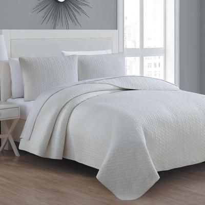 Estate Collection Tristan Quilt Set by American Home Fashion in Ivory (Size FL/QUE)