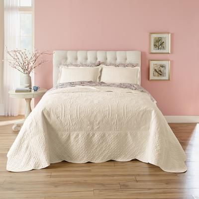 Lily Damask Bedspread by BrylaneHome in White (Size QUEEN)