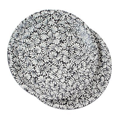 Night Spring,'Pair of Floral Talavera Ceramic Dinner Plates in Black'