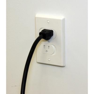 Qdos Universal Self-Closing Outlet Cover - White