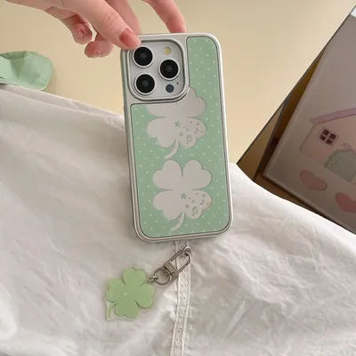 Ins miroir fond vert à pois trèfle à quatre feuilles pendentif coque de téléphone pour iPhone 16 15 14 13 Pro Max couverture arrière Funda