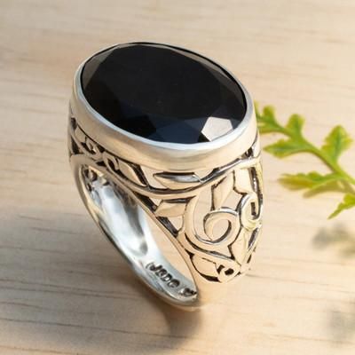The Garden of Love,'8.5 Carat Onyx Silver Single Stone Ring with Leaf Patterns'