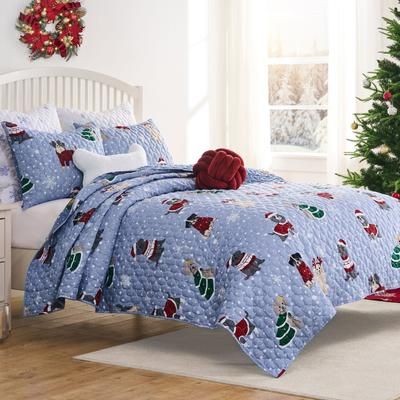 Winter Whiskers Festive Holiday Pets Finely Stitched Quilt Set by Greenland Home Fashions in Blue (Size TWIN)