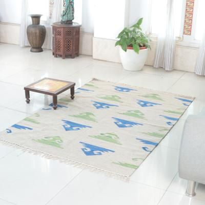 Winter Crowns,'Fringed Blue and Green Wool Dhurrie Rug Woven in India (4x6)'