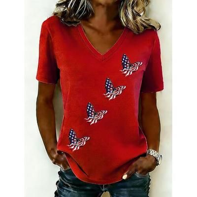 T-shirt patriottica da donna per il Giorno dell'Indipendenza Stampa Grafica Bandiera Farfalla Vintage Stile Classico Manica Corta Collo a V Top Regolari Quotidiani Blu Bianco Rosso Khaki Estate