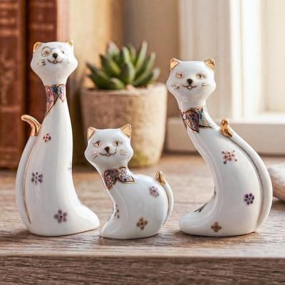 'Gilded 3-Piece Porcelain Cat Family Statuette Set in White'