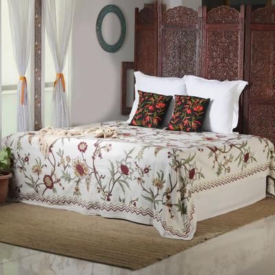 'Wool Embroidered Twin-Sized Bedspread with Floral Pattern'