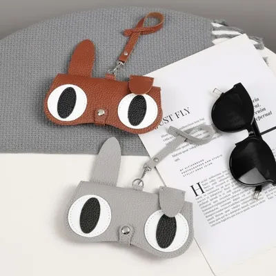 Étui de rangement portable pour lunettes de soleil, motif dessin animé, avec clip sécurisé, housse de protection pour lunettes, pochette suspendue en cuir PU, organisateur de lunettes de myopie