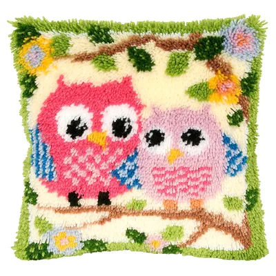 Devant de coussin au point noué "couple d´hiboux"