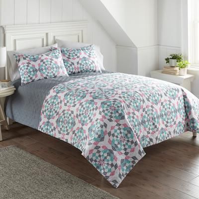 Seersucker Geo Design 6-in-1 Quilt Set by Shavel Home Products in Quilt (Size TWIN)
