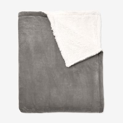 BH Studio Sherpa Microfleece Blanket by BH Studio in Charcoal (Size QUEEN)
