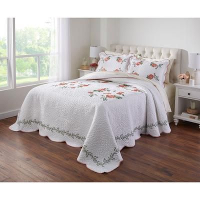 Rose Bedspread by BrylaneHome in Blush (Size FULL)