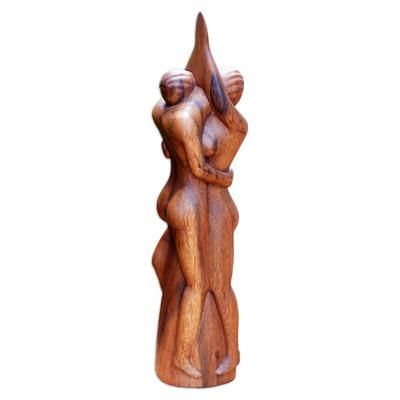 ?æEnamored Couple?Æ - Romantic Suar Wood Sculpture
