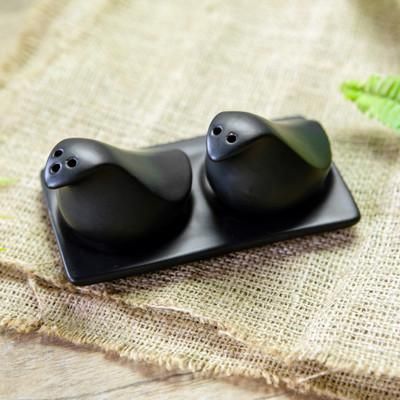 'Bird-Shaped Black Ceramic Salt and Pepper Set (3 Pieces)'