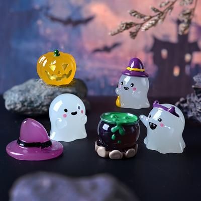 TEMU Spooky Miniature Figurines Set - Hats & For Garden And Desk Decor, Perfect For Haunted House Parties